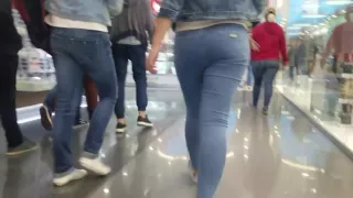 Nice blonde milf with big juicy wriggle ass