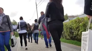 This ass be in a hurry