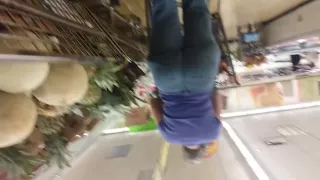 Thick ass white gilf