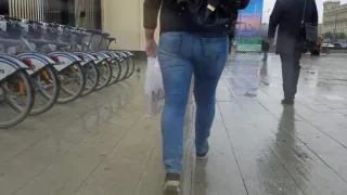 Fatty girl s ass in the street