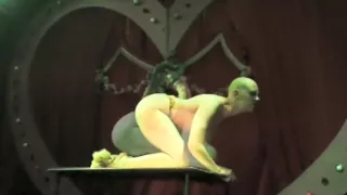 Nake1d on S1tage-38 Artt1232