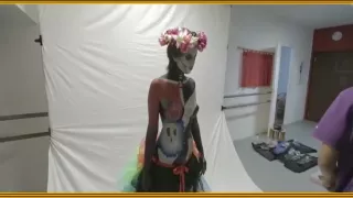 Naked on Stage-005 Bodypaint