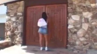 Thai Maid Gives Good Service !