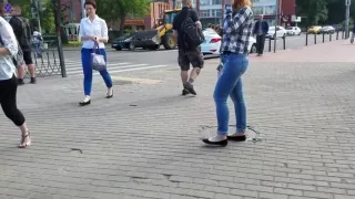 Girl with round ass goes somewhere