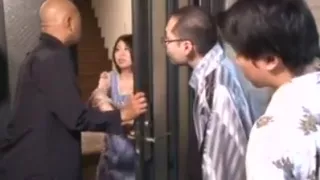 Chienne japonaise baisee enculee et dp