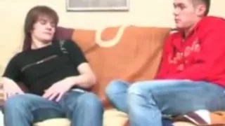 Watches his friend pissing