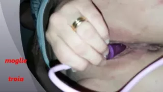 Moglie gode con dildo dialoghi