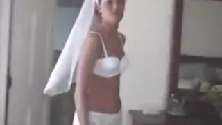 A guy makes video 2 hours before wedding