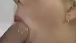 Cute college girl gets her trimmed pussy poked !