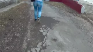 Big ass milf in blue jeans