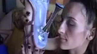 Sexy french girls workship their feet