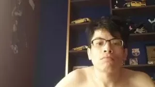 Pipi en el bra de mi hermana mayor