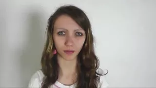 Czech kurva zeigt ihre fickloecher!