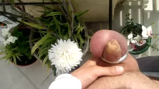 Stretching huge balls
