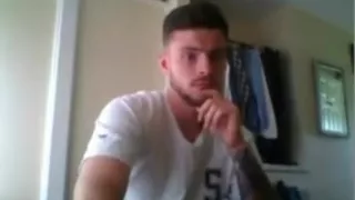 Königreich prächtiger Junge mit rundem engen Arsch schöner Schwanz auf Cam