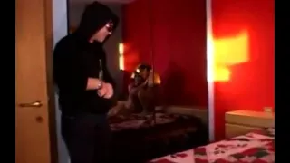 Chichona le encanta que le den dos vergas