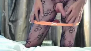 Lots of precum then blow