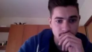 Italienischer Prachtkerl mit großem harten Schwanz und schönem Arsch vor der Kamera