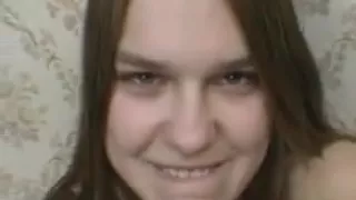 Junior und schüchternes College Mädchen Mädchen leo