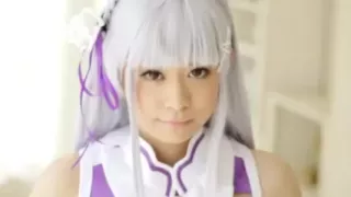 Emilia cosplay