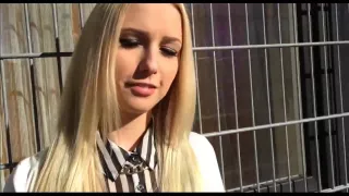 Sie bekommt es bei der party anal