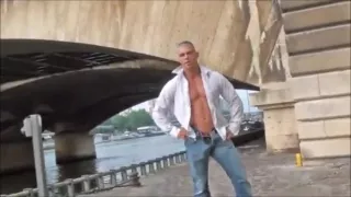 Public sex - eiffel tower 1