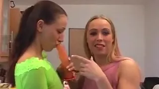 Mausezahnchen sandra german college girl ffm threesome