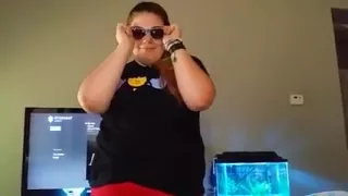 Girlfriend sucks cock