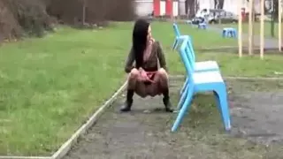 Silly pipi girls (6)