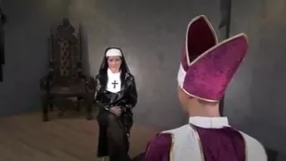 Domina nun facesitting the priest