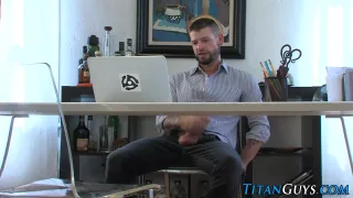 Buff fucked hunk swallows