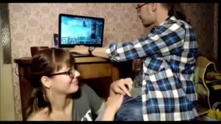 Blowjob for a gamer from an amateur girl