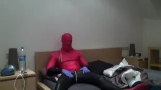 Lycra und Latex tragen mit Cumshoot!