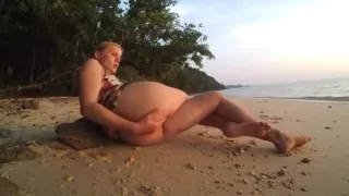 Fucking as Crab on the Beach