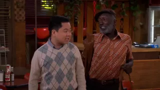 Kat Dennings Beth Behrs- 2 Broke Girls