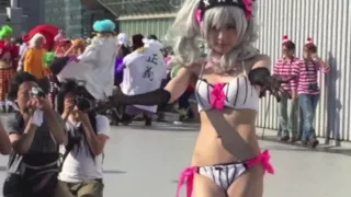 Hot japanese cosplayers at comiket