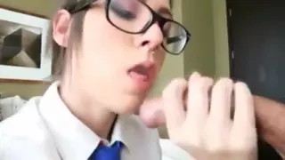 Luna Kitsuen : VERY SLOPPY BLOWJOB