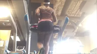 Bubble Sweaty Ebony Booty Clapping On The Tread Mill!!