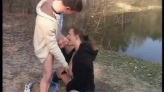 Teens ficken am See rum
