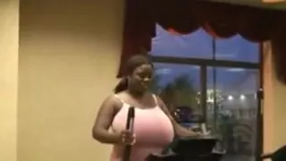 Macromastia wonder on the stepper 2