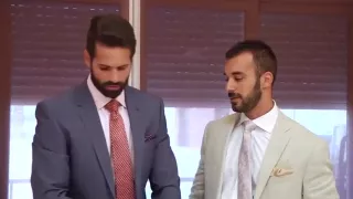 Výstřik, Otec, Gay, Kancelář