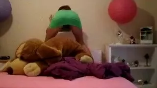 Cute Amateur Teen Playing and Masturbating On Bed
