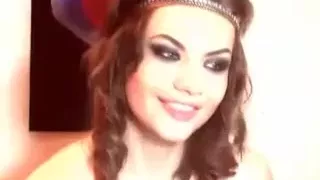 18 year old girl works out her asshole on cam