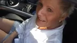 Geile MILF mit dickem Arsch