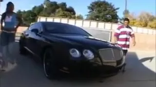 Ebony babe gets her pink pussy licked clean