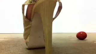 Crushing thick crunchy eggs