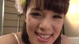 Stunning Japanese chick gives a massage and gets fucked