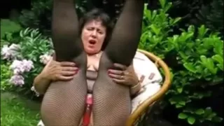 Eros & Music - Chubby Mature In Bodystocking