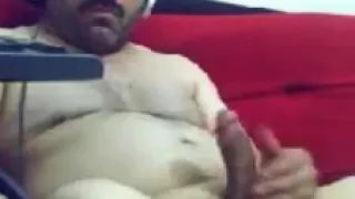 Masturbating Turkey-Turkish Bear Can Is A Real Man
