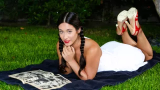 Eva Lovia & Toni Ribas in Innocence